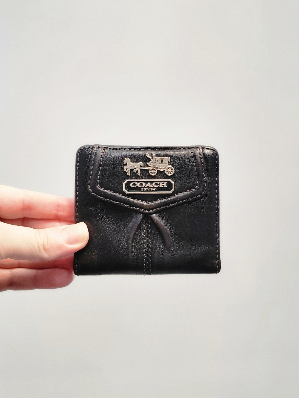 COACH Mini Small Black Leather Bifold Wallet with Horse & Carriage Logo Tiny - Picture 16 of 16